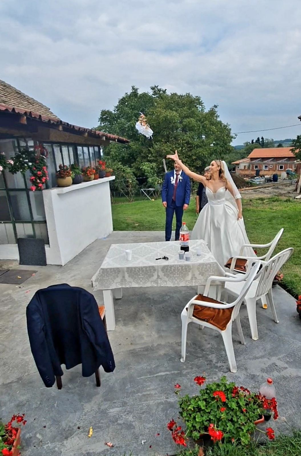Tradicija bacanja sita na krov